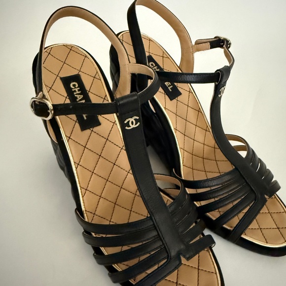 CHANEL Black Quilted Leather T-Strap Wedge Sandals - Picture 5 of 7